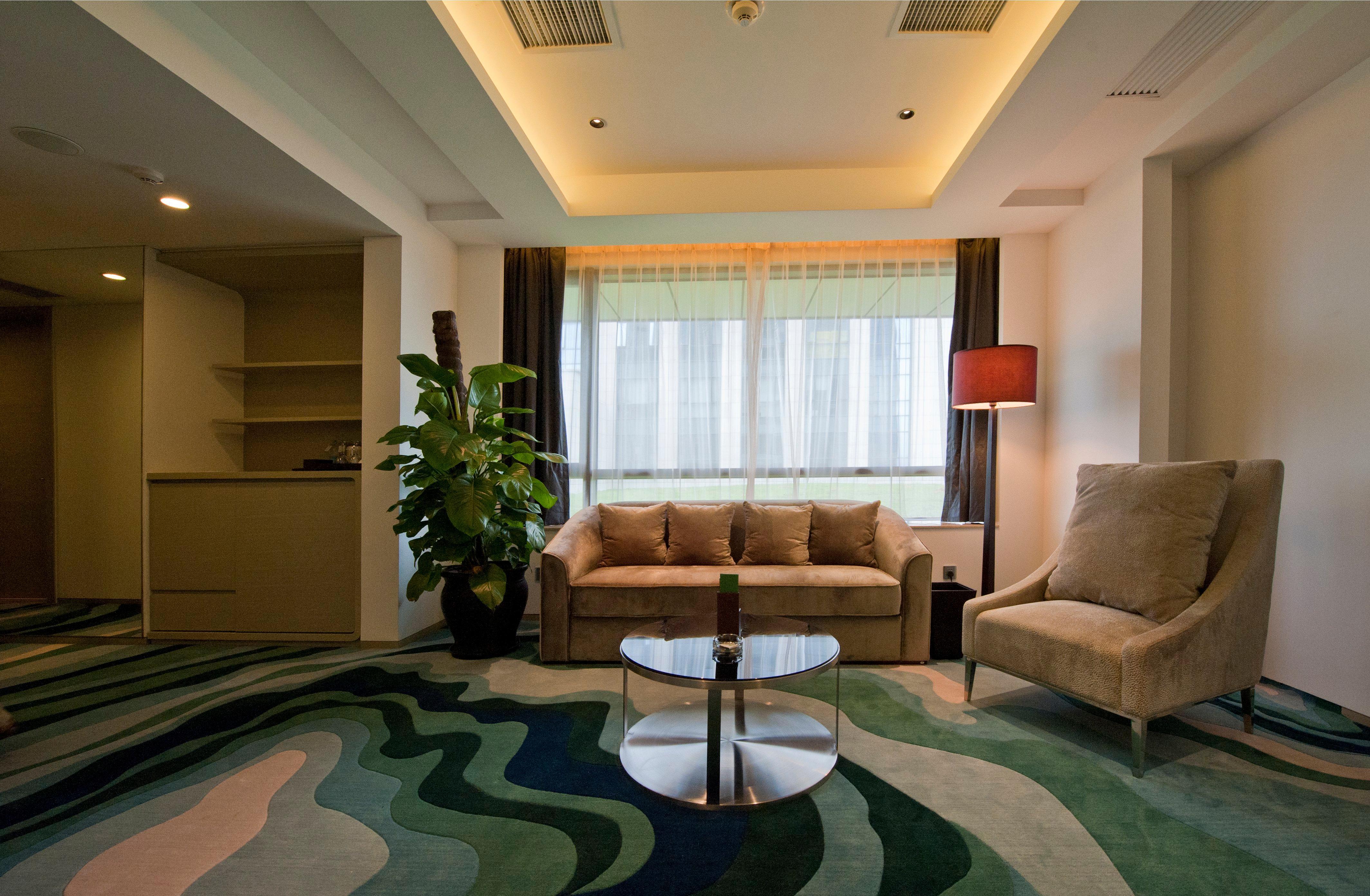 Holiday Inn Shanghai Songjiang By Ihg - Miaoqian Street Exterior photo