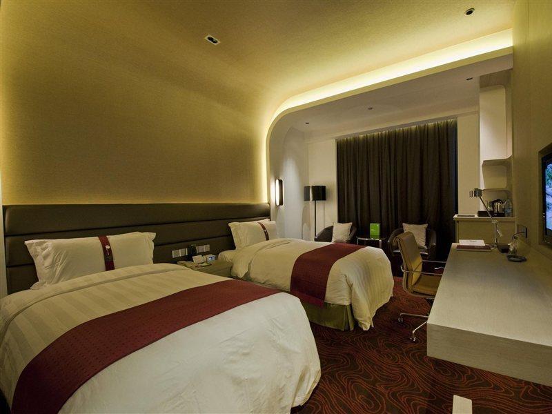 Holiday Inn Shanghai Songjiang By Ihg - Miaoqian Street Exterior photo